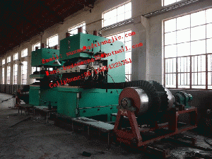 Sidewall conveyor belt vulcanizing press 
