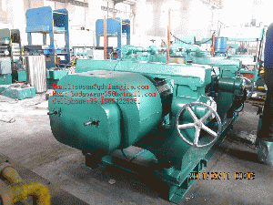 Open rubber mixing mill